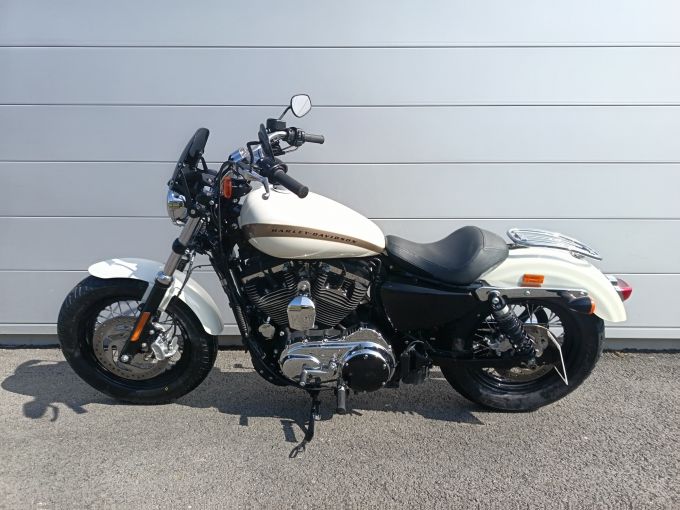 HARLEY-DAVIDSON SPORTSTER CUSTOM 1200 4
