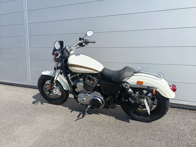 HARLEY-DAVIDSON SPORTSTER CUSTOM 1200 4