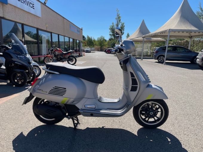 VESPA GTS 125IE SUPER 4