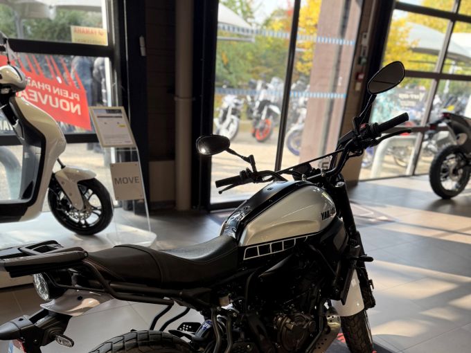 YAMAHA XSR 700 LEGACY 4
