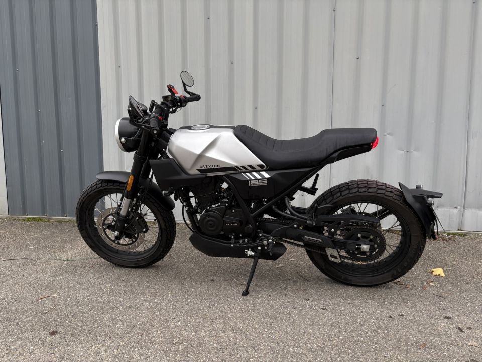 BRIXTON MOTORCYCLES CROSSFIRE LC 125 4