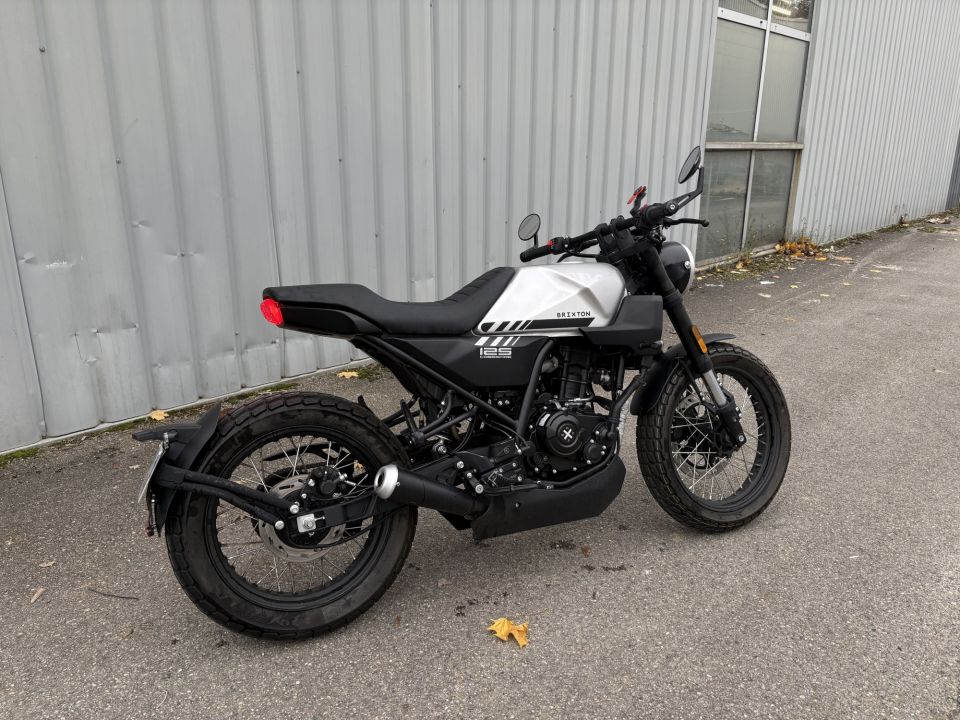 BRIXTON MOTORCYCLES CROSSFIRE LC 125 4