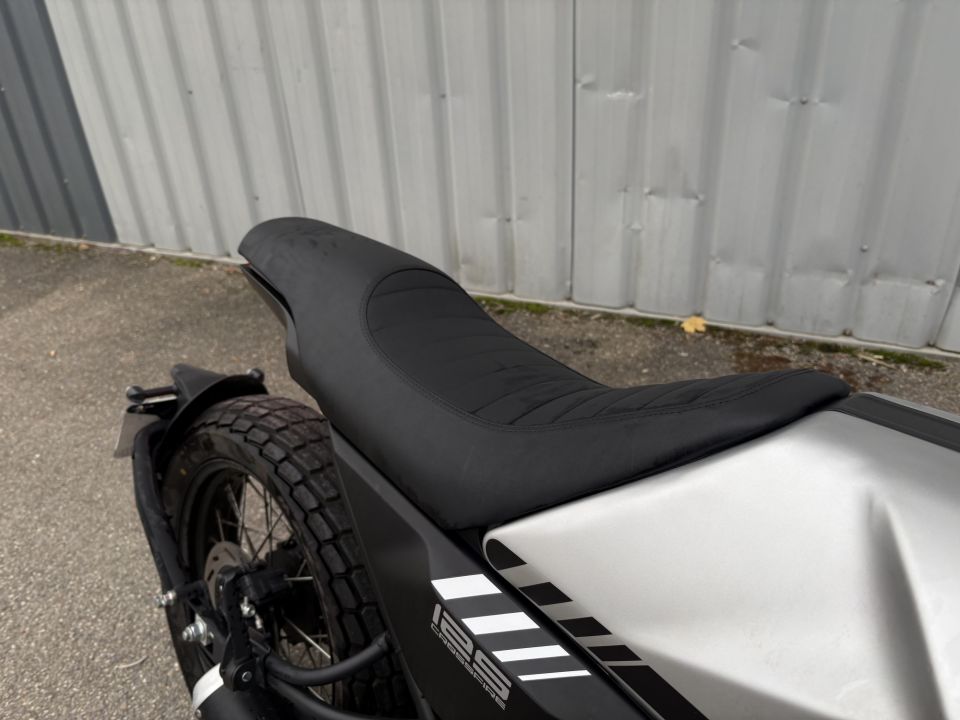 BRIXTON MOTORCYCLES CROSSFIRE LC 125 4