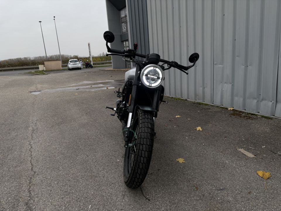 BRIXTON MOTORCYCLES CROSSFIRE LC 125 4