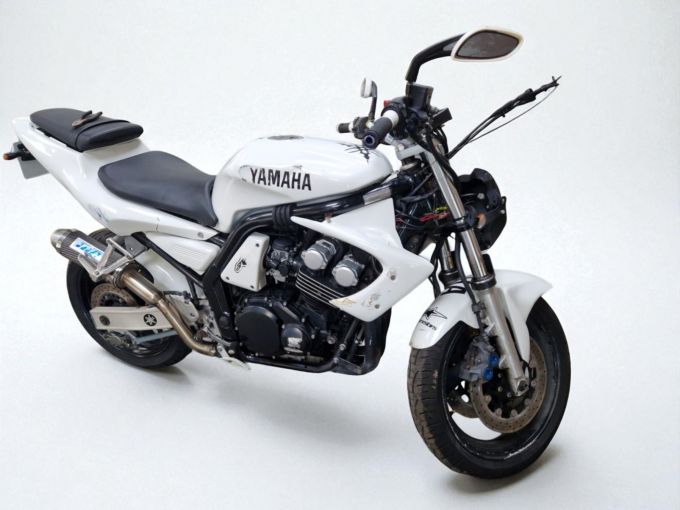 YAMAHA FZ6 600 FAZER S2 4