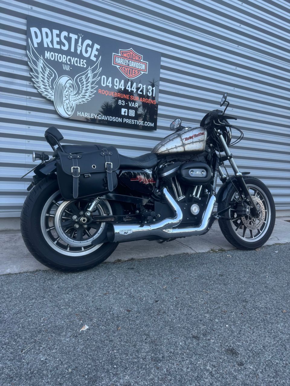 HARLEY-DAVIDSON SPORTSTER 883 R 4