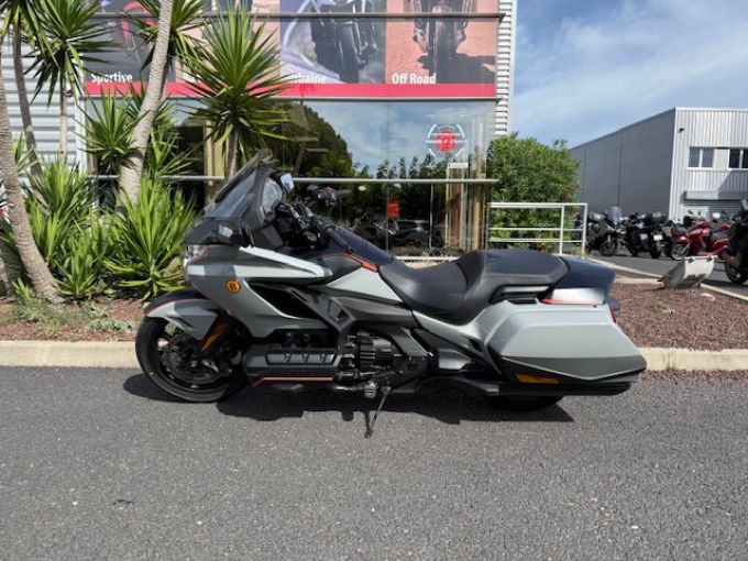 HONDA GOLDWING BAGGER DCT 4