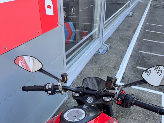 DUCATI MONSTER 950 4