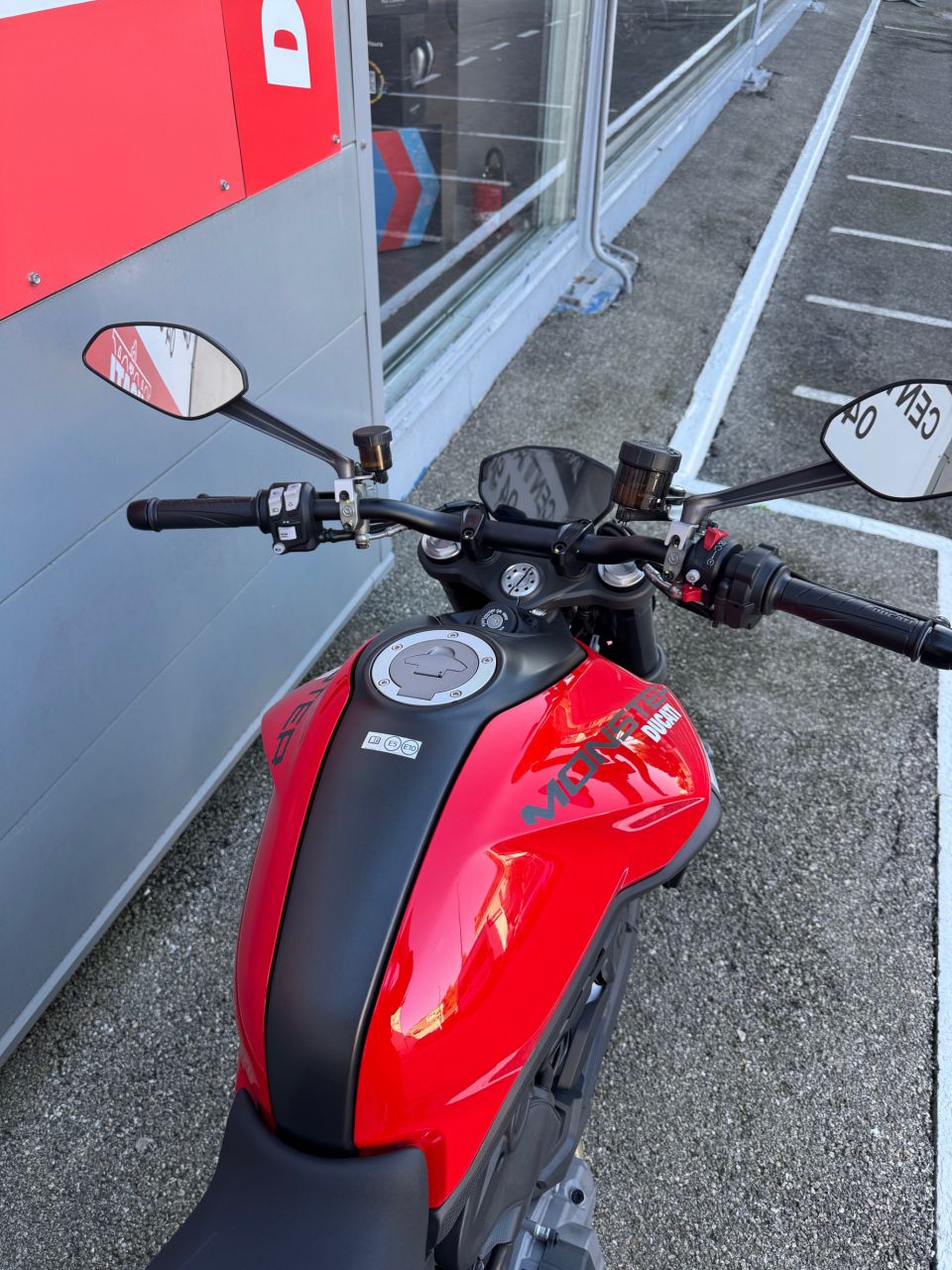 DUCATI MONSTER 950 4