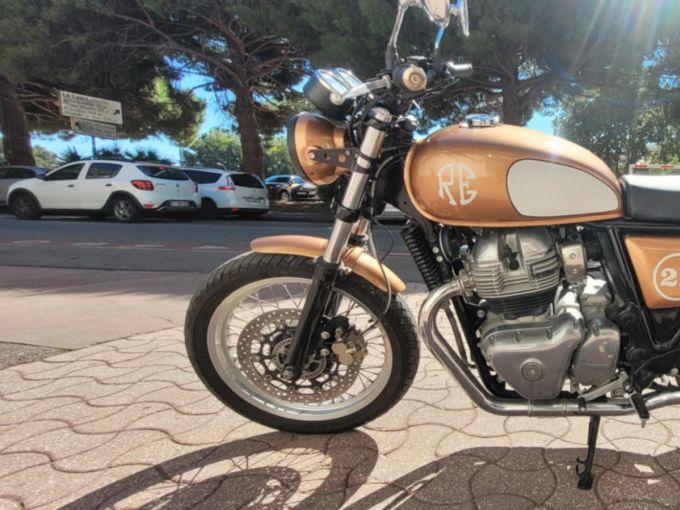 ROYAL ENFIELD INTERCEPTOR 4