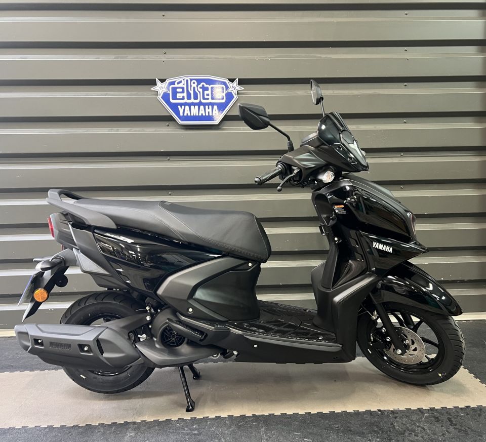 YAMAHA RayZR 125 4