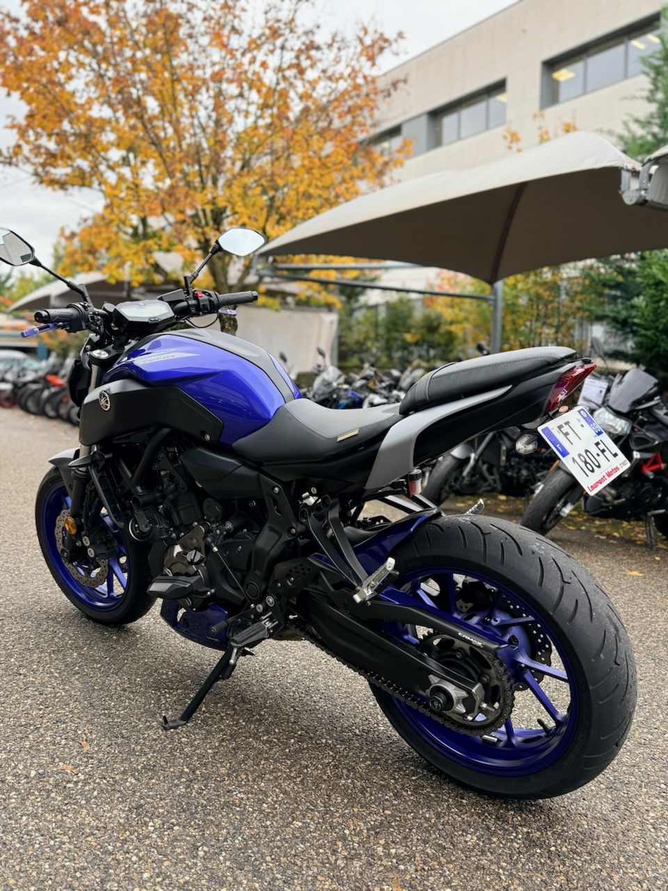 YAMAHA MT-07 4