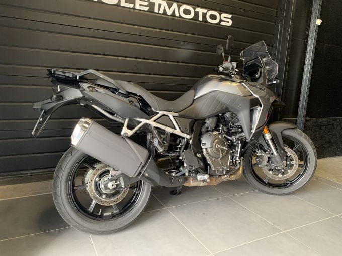 SUZUKI V-STROM 800SE 4