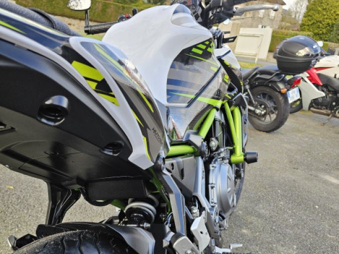 KAWASAKI Z650 ABS 4