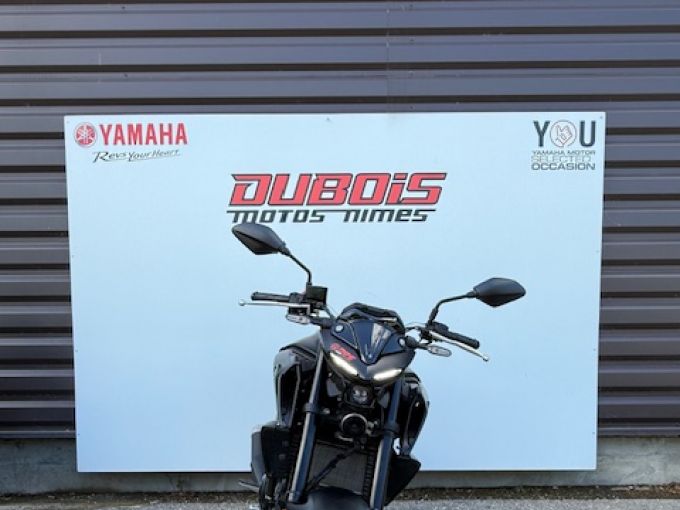 YAMAHA MT-03 4