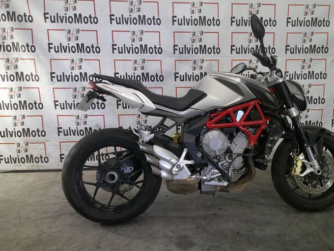 MV AGUSTA BRUTALE 800 4