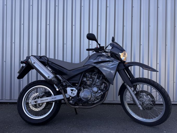 YAMAHA XT 660R 4