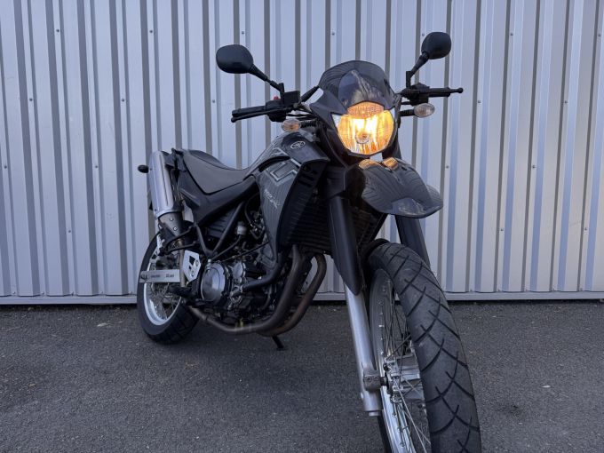 YAMAHA XT 660R 4