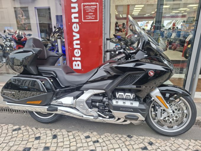 HONDA GL1800 GOLDWING 4