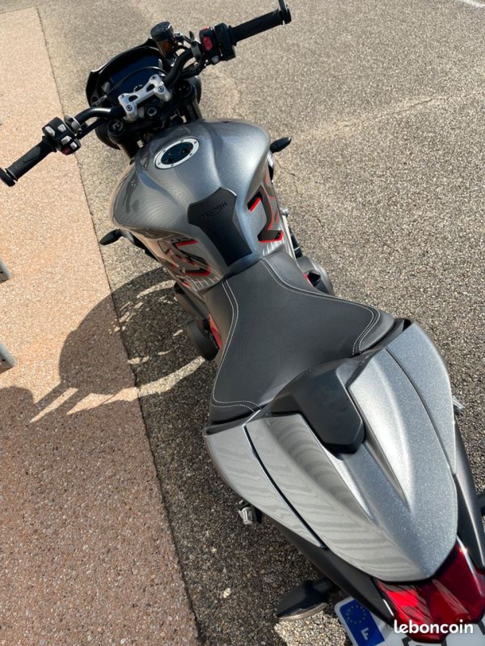 TRIUMPH STREET TRIPLE 765 RS 4