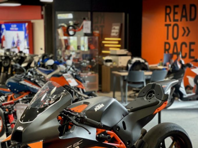 KTM RC 8C 4