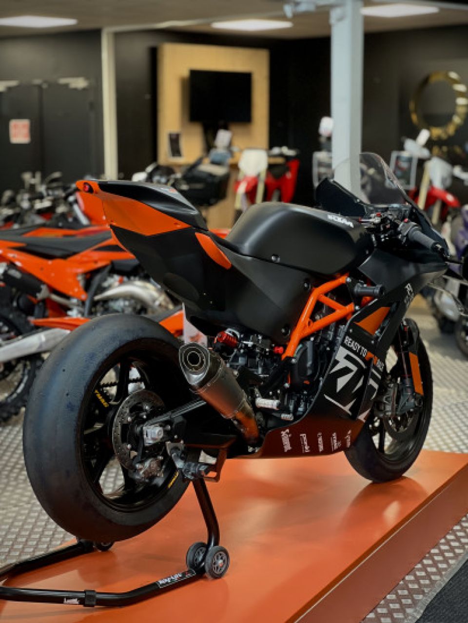 KTM RC 8C 4