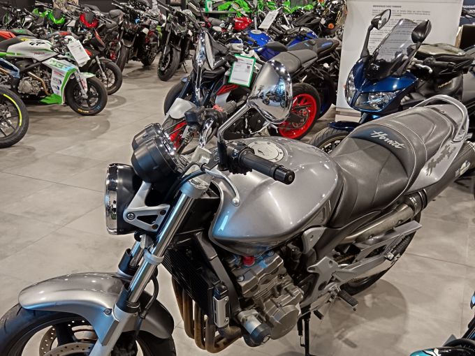 HONDA CB 900 F HORNET 4