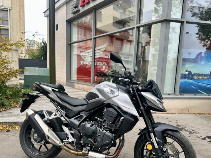 HONDA CB 750 HORNET 4