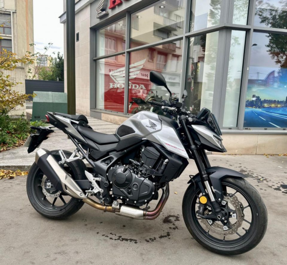 HONDA CB 750 HORNET 4