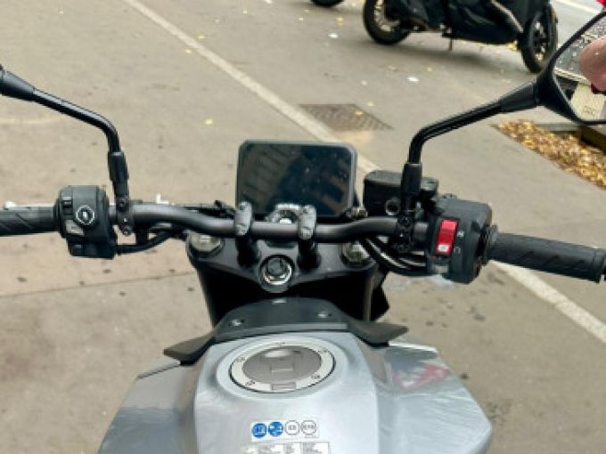 HONDA CB 750 HORNET 4