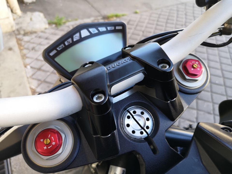 DUCATI STREETFIGHTER 4