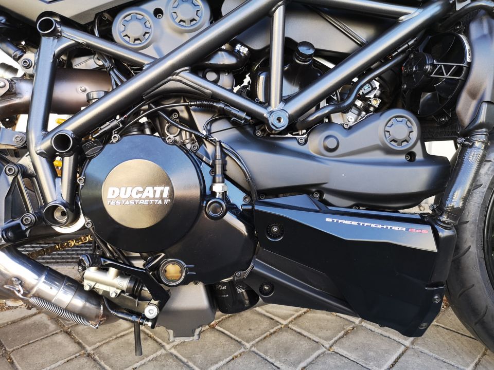 DUCATI STREETFIGHTER 4