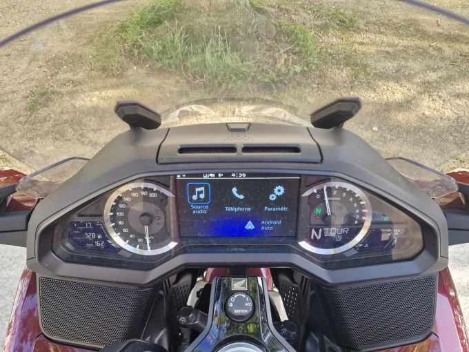 HONDA GL 1800 GOLDWING AIR BAG GPS 4