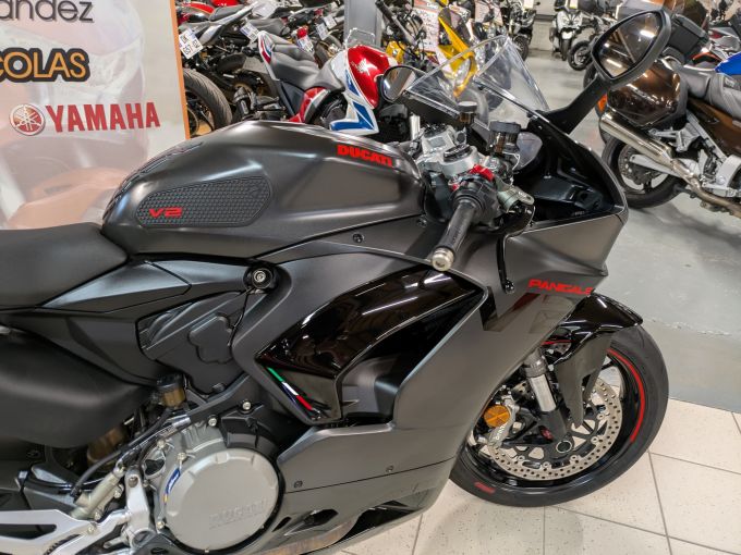 DUCATI PANIGALE V2 4