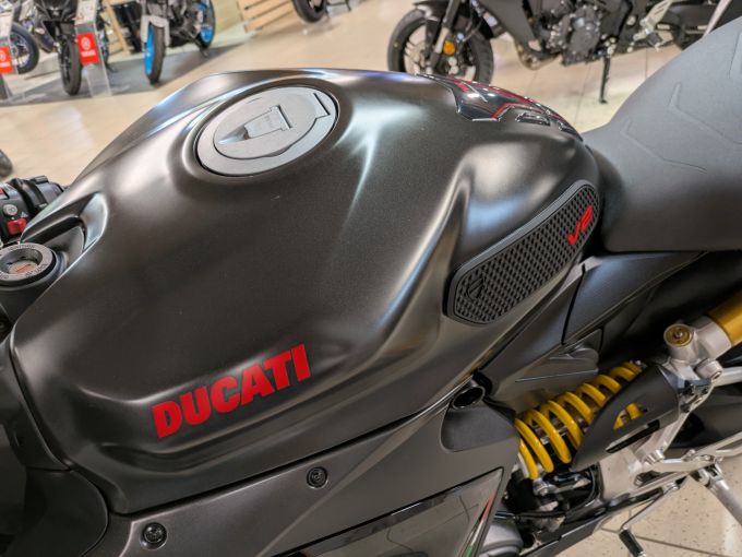 DUCATI PANIGALE V2 4