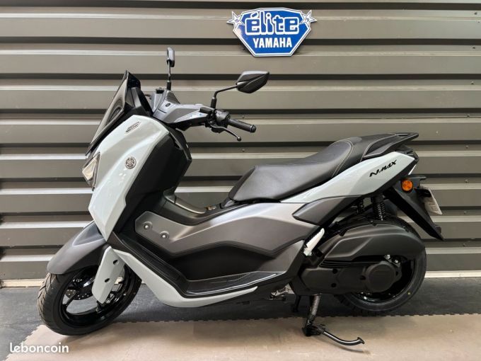 YAMAHA NMAX 125 4