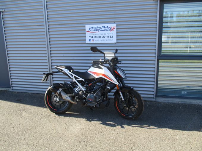 KTM 390 DUKE 4