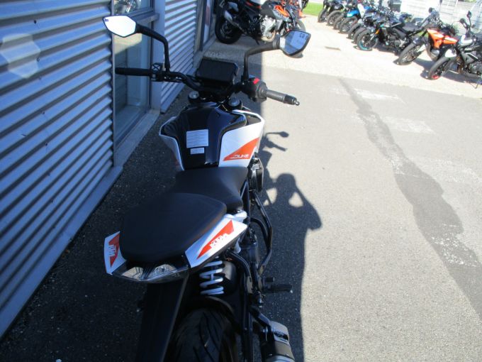 KTM 390 DUKE 4