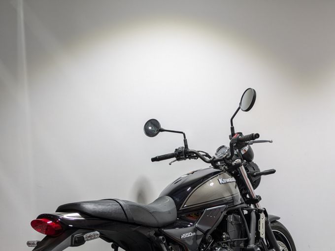 KAWASAKI Z650 RS 4