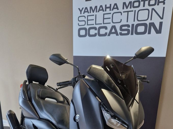 YAMAHA XMAX 125 4
