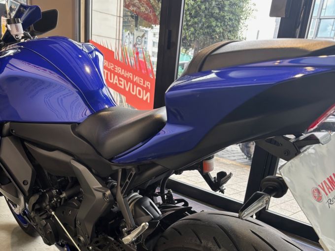 YAMAHA R7 4