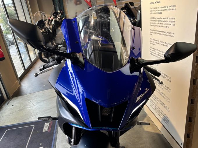 YAMAHA R7 4