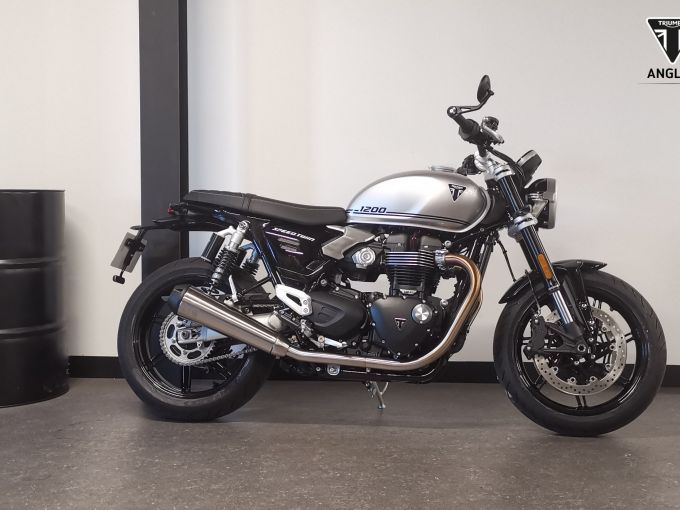 TRIUMPH SPEED TWIN 1200 4