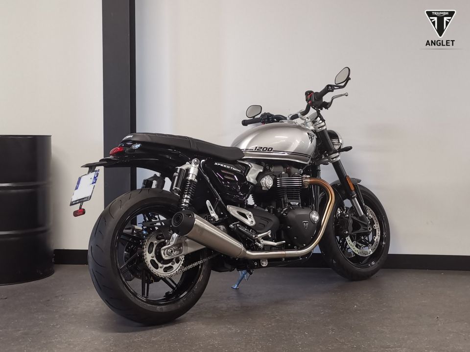 TRIUMPH SPEED TWIN 1200 4
