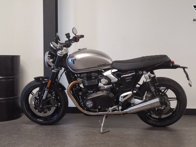 TRIUMPH SPEED TWIN 1200 4