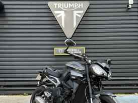 TRIUMPH STREET TRIPLE 765 R - 2023