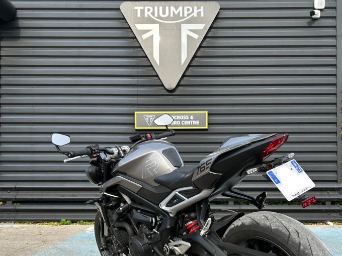 TRIUMPH STREET TRIPLE 765 R 4