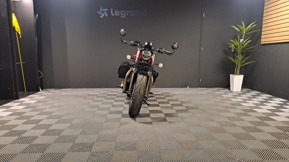 TRIUMPH Bonneville Bobber 1200 4