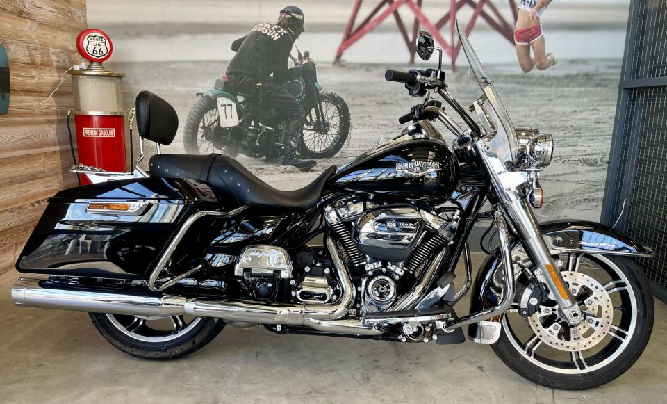 HARLEY-DAVIDSON TOURING ROAD KING 1745 4