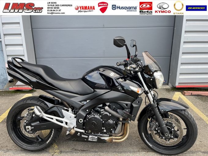 SUZUKI GSR 600 4